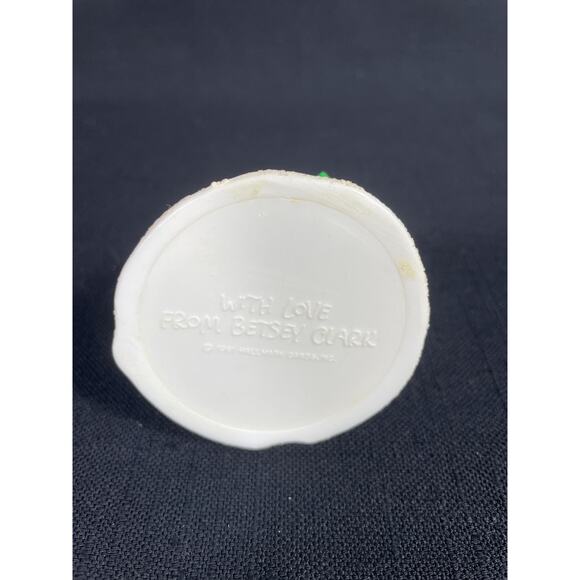 Vintage Hallmark Christmas ornament 1981 with love from Betsey Clark - Picture 7 of 7